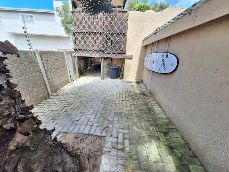 4 Bedroom Property for Sale in Island View Western Cape